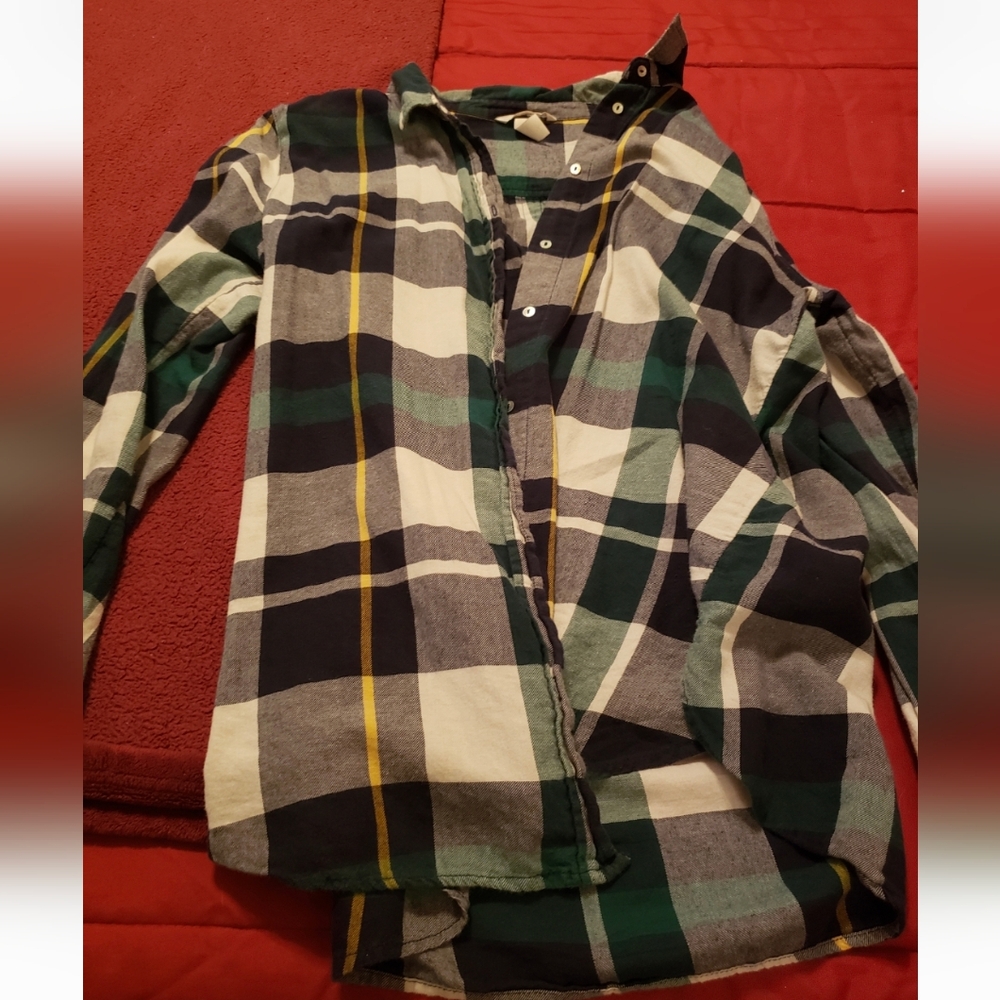Pretty green, black, and white plaid button-up, long sleeve shirt. Size 12